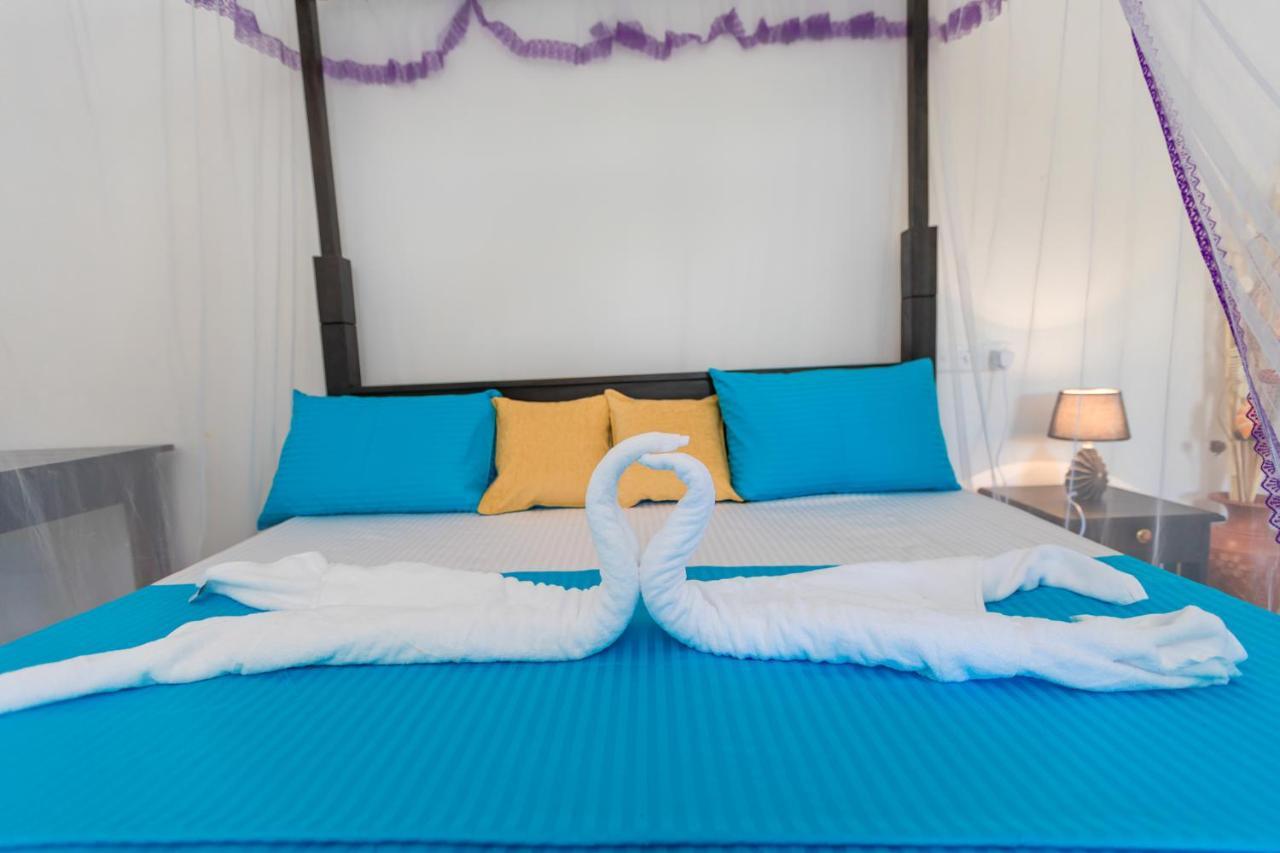 Rock Violet Lakefront Cabanas & Restaurent Tangalle Eksteriør billede